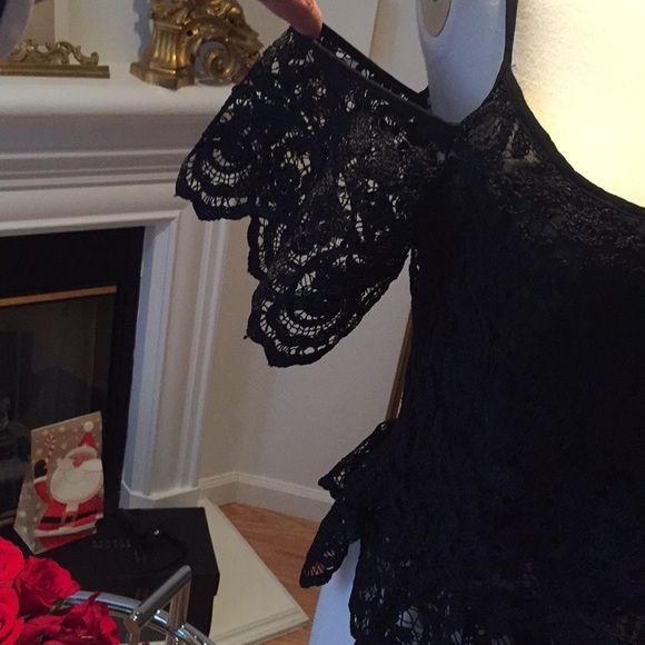 🍃❤️Pretty in Lace - Picture 2 of 6